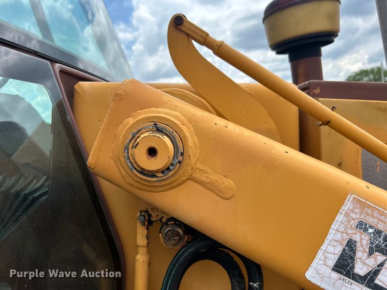 image for item EG0743 1991 Case 580 Super K backhoe