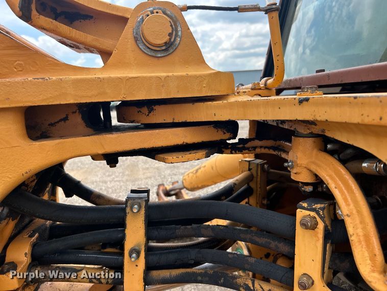 image for item EG0743 1991 Case 580 Super K backhoe
