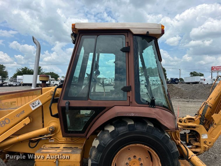 image for item EG0743 1991 Case 580 Super K backhoe
