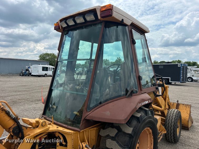 image for item EG0743 1991 Case 580 Super K backhoe