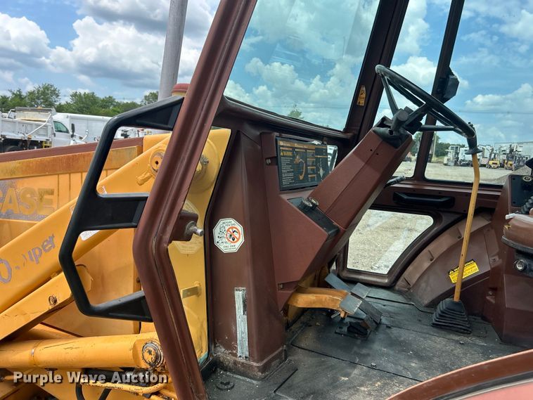 image for item EG0743 1991 Case 580 Super K backhoe