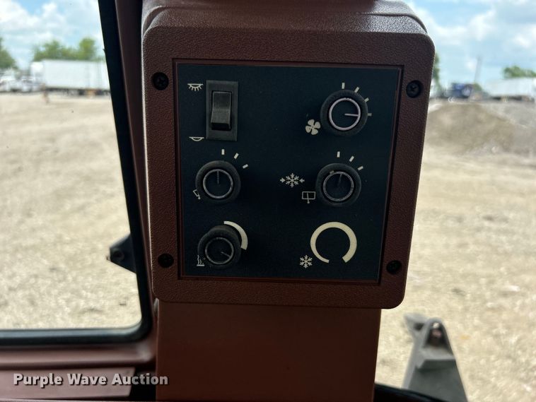 image for item EG0743 1991 Case 580 Super K backhoe