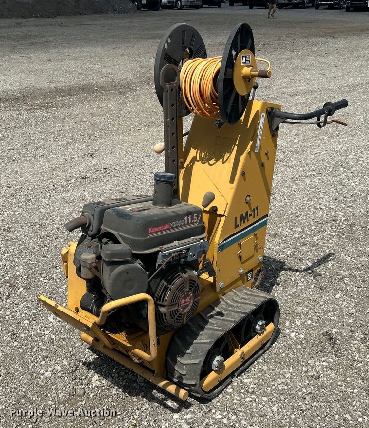 image for item EG0746 1999 Vermeer  LM11 cable plow