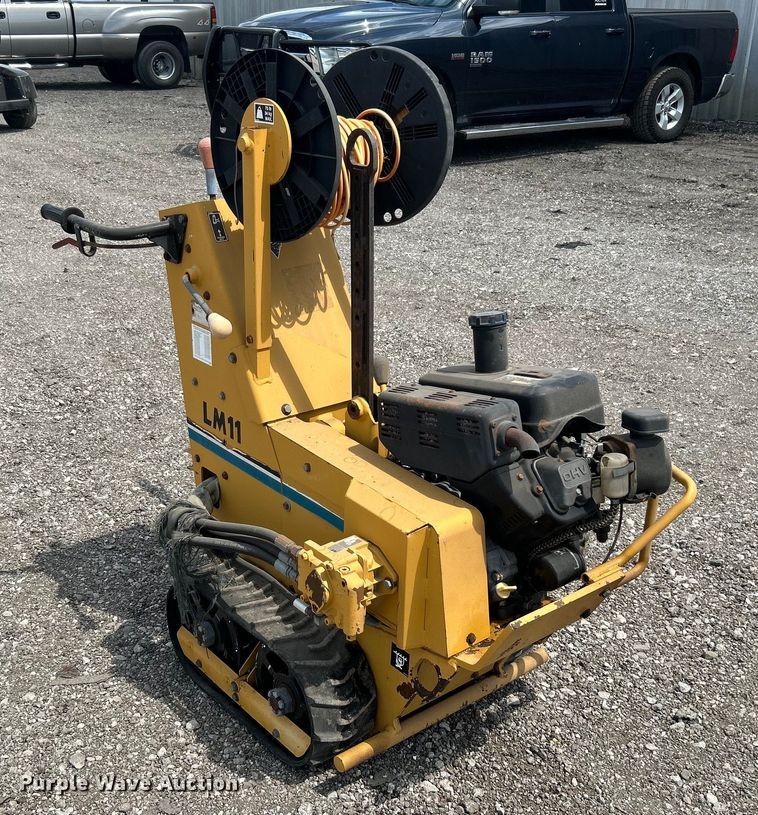 image for item EG0746 1999 Vermeer  LM11 cable plow