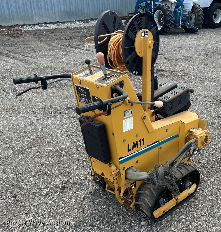 image for item EG0746 1999 Vermeer  LM11 cable plow