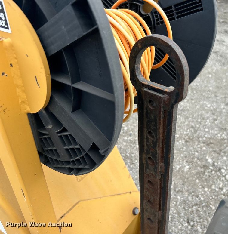 image for item EG0746 1999 Vermeer  LM11 cable plow