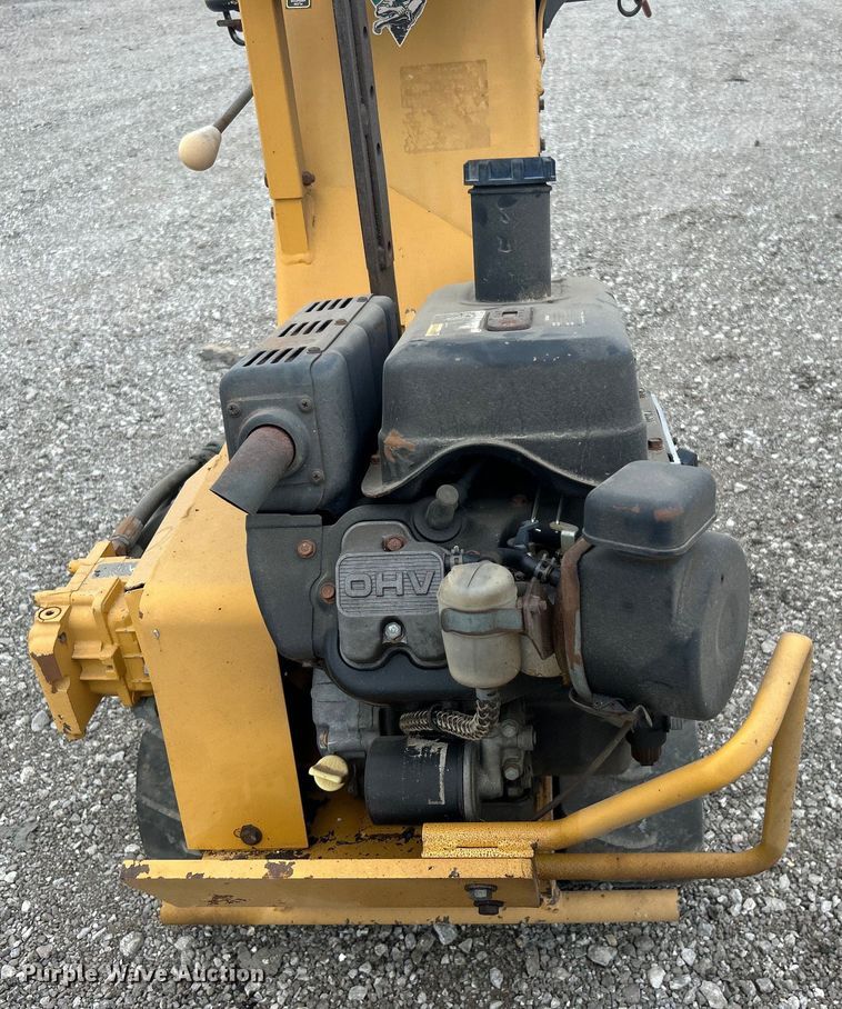 image for item EG0746 1999 Vermeer  LM11 cable plow