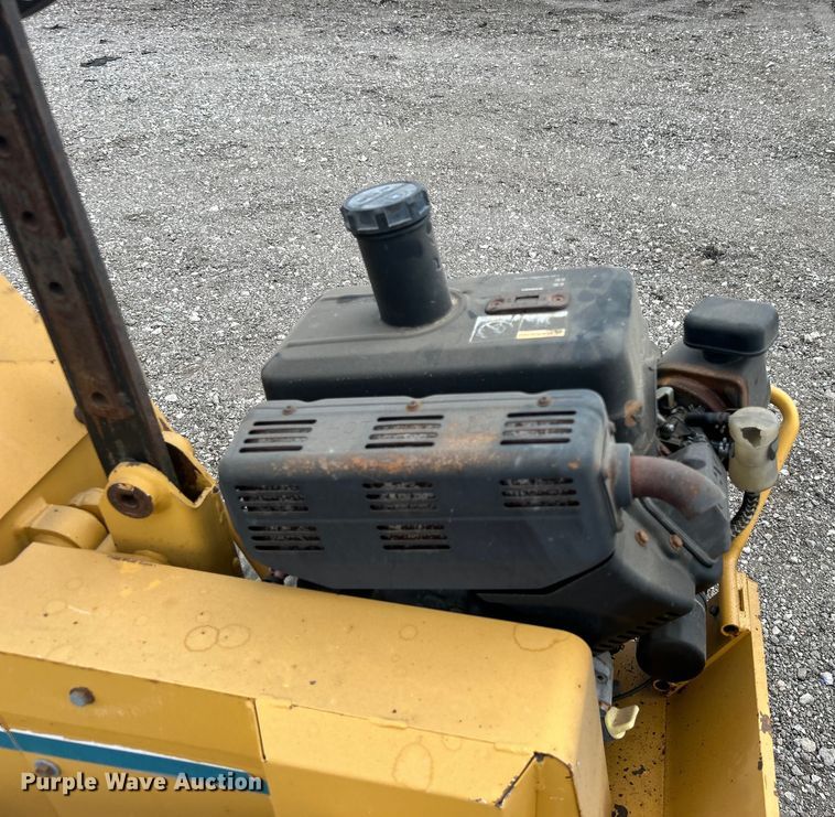 image for item EG0746 1999 Vermeer  LM11 cable plow