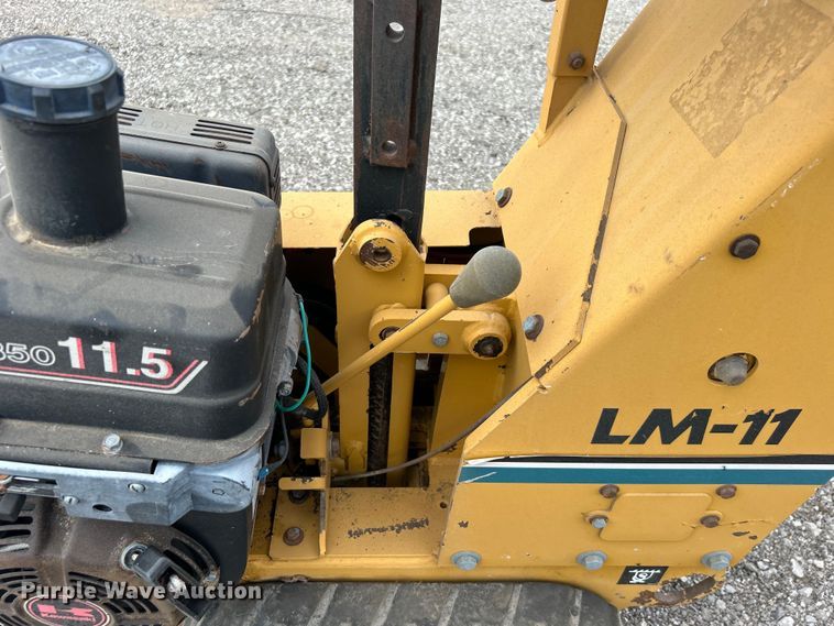 image for item EG0746 1999 Vermeer  LM11 cable plow