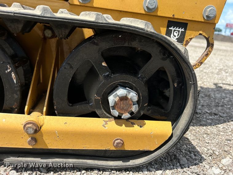 image for item EG0746 1999 Vermeer  LM11 cable plow