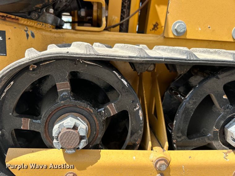 image for item EG0746 1999 Vermeer  LM11 cable plow