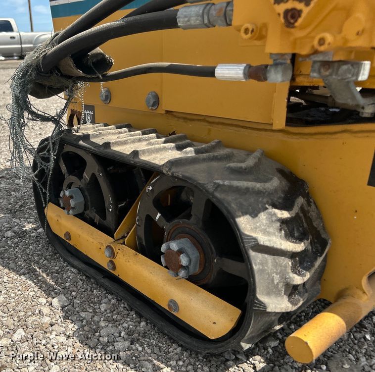 image for item EG0746 1999 Vermeer  LM11 cable plow