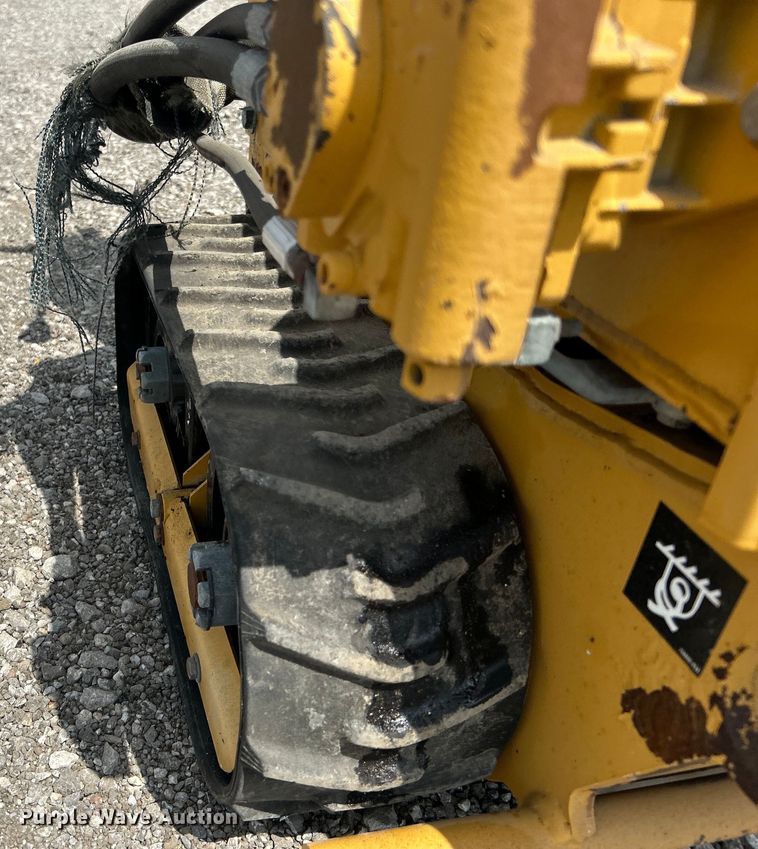 image for item EG0746 1999 Vermeer  LM11 cable plow