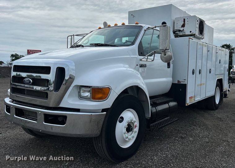 image for item EG0756 2008 Ford F750 Super Duty  utility / service truck