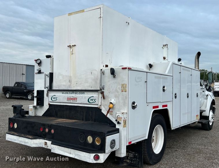 image for item EG0756 2008 Ford F750 Super Duty  utility / service truck