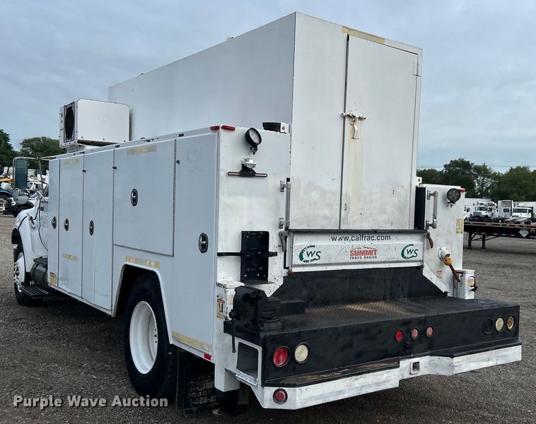 image for item EG0756 2008 Ford F750 Super Duty  utility / service truck