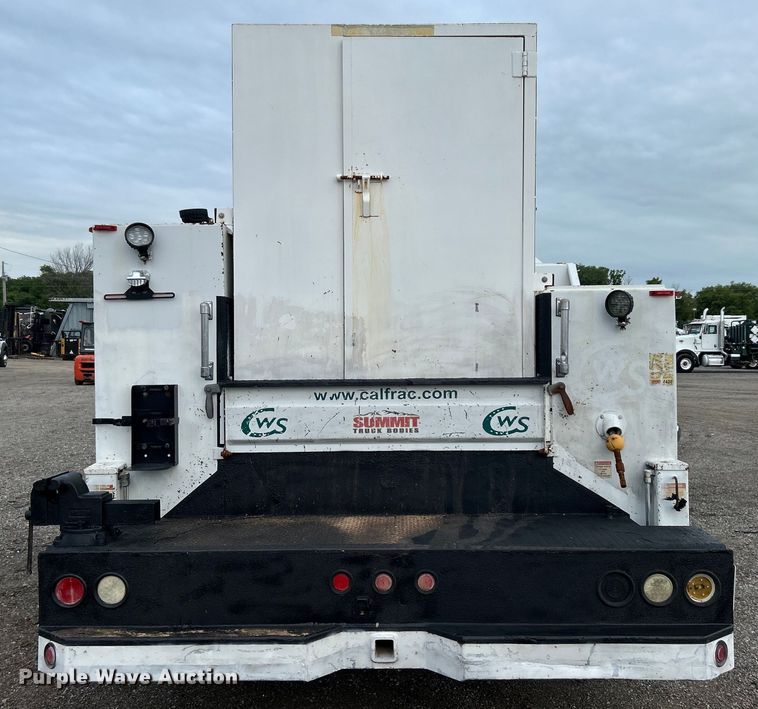 image for item EG0756 2008 Ford F750 Super Duty  utility / service truck