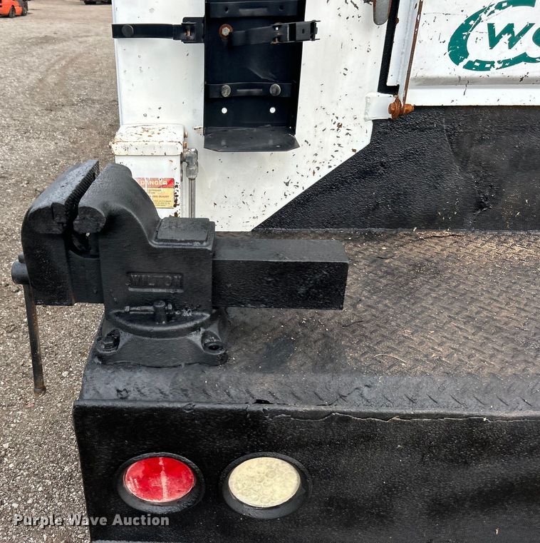 image for item EG0756 2008 Ford F750 Super Duty  utility / service truck