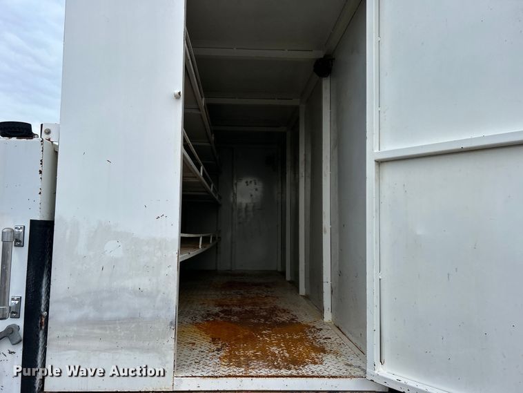 image for item EG0756 2008 Ford F750 Super Duty  utility / service truck