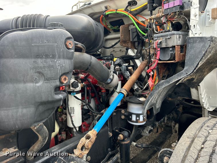 image for item EG0756 2008 Ford F750 Super Duty  utility / service truck