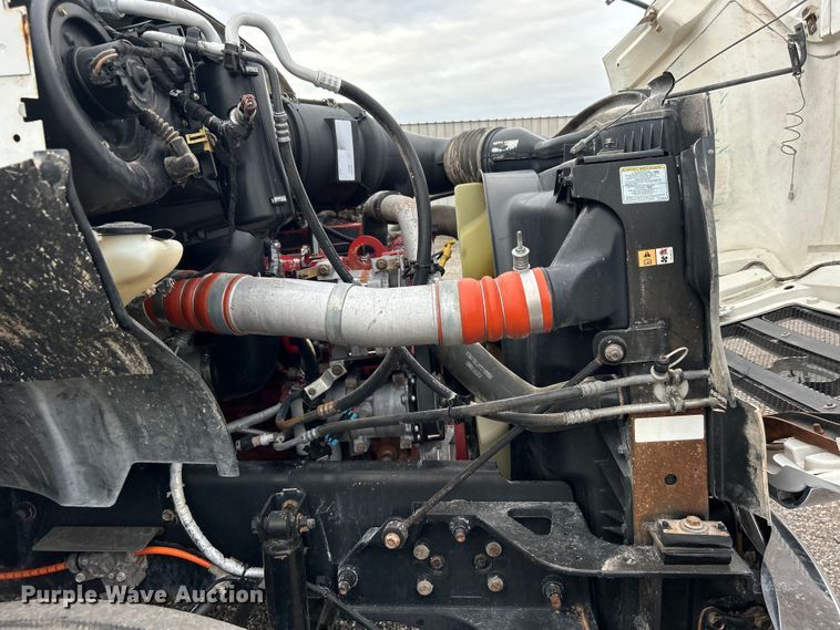 image for item EG0756 2008 Ford F750 Super Duty  utility / service truck