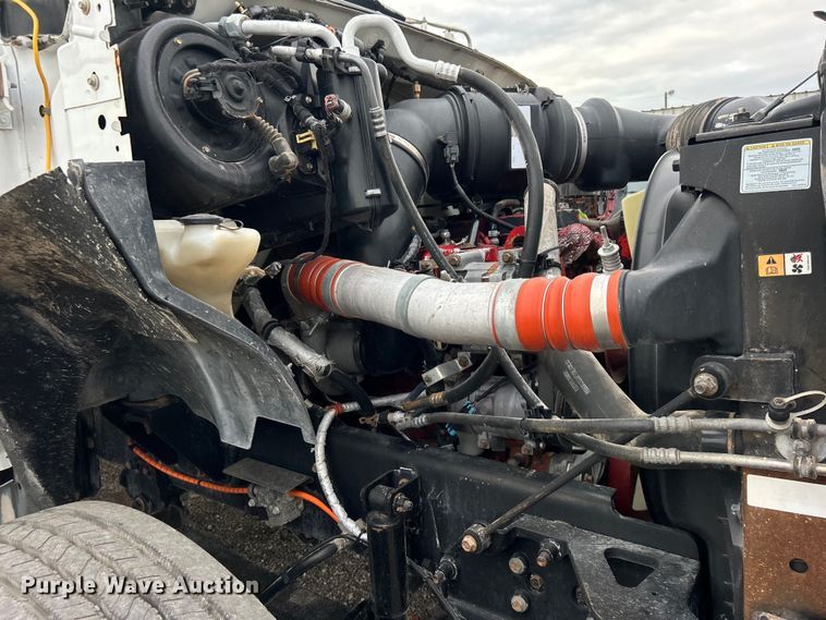 image for item EG0756 2008 Ford F750 Super Duty  utility / service truck