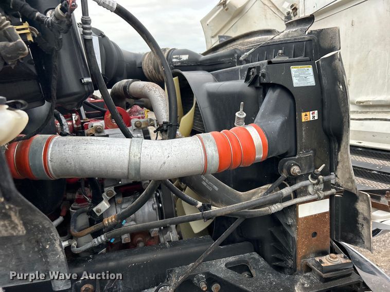 image for item EG0756 2008 Ford F750 Super Duty  utility / service truck