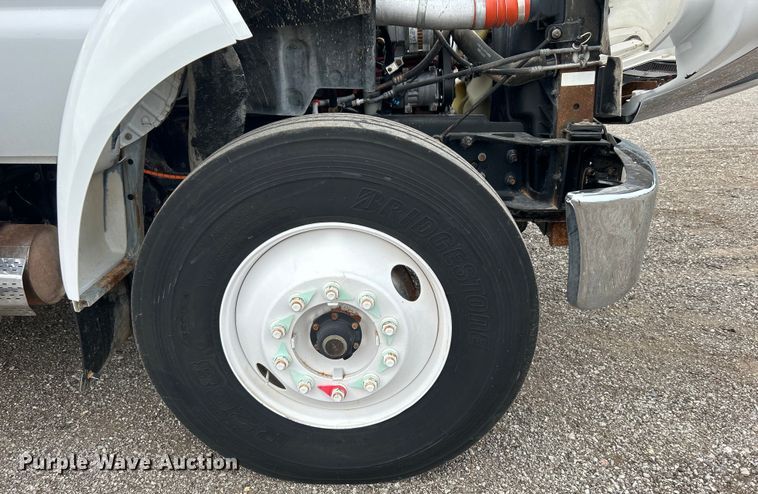 image for item EG0756 2008 Ford F750 Super Duty  utility / service truck