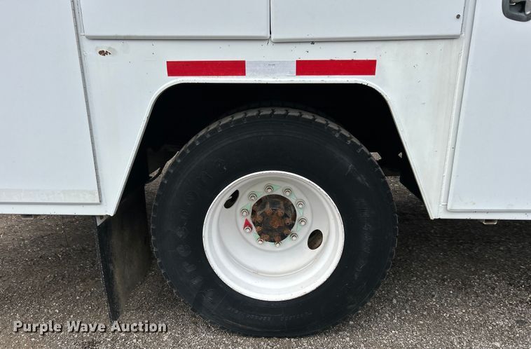 image for item EG0756 2008 Ford F750 Super Duty  utility / service truck