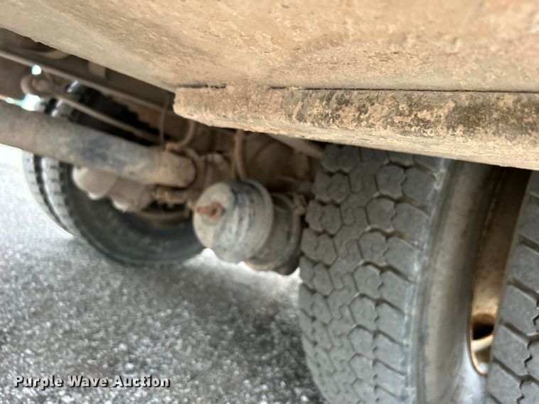 image for item EG0756 2008 Ford F750 Super Duty  utility / service truck