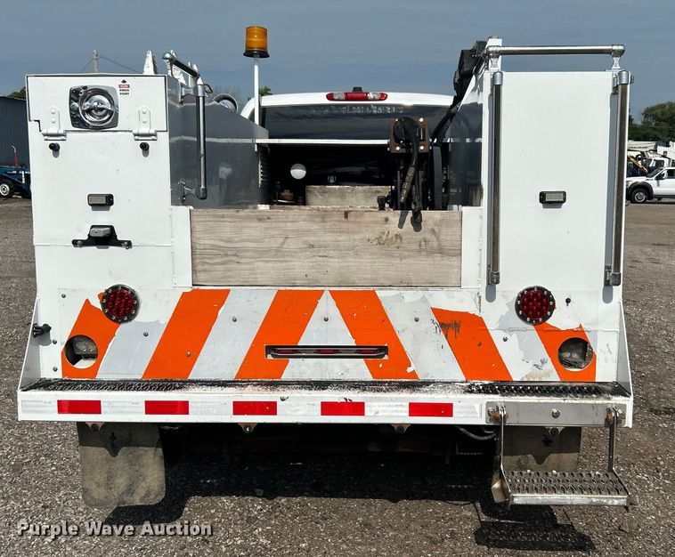 image for item EG0761 2012 Chevrolet  Silverado 2500HD Ext. Cab utility bed pickup truck