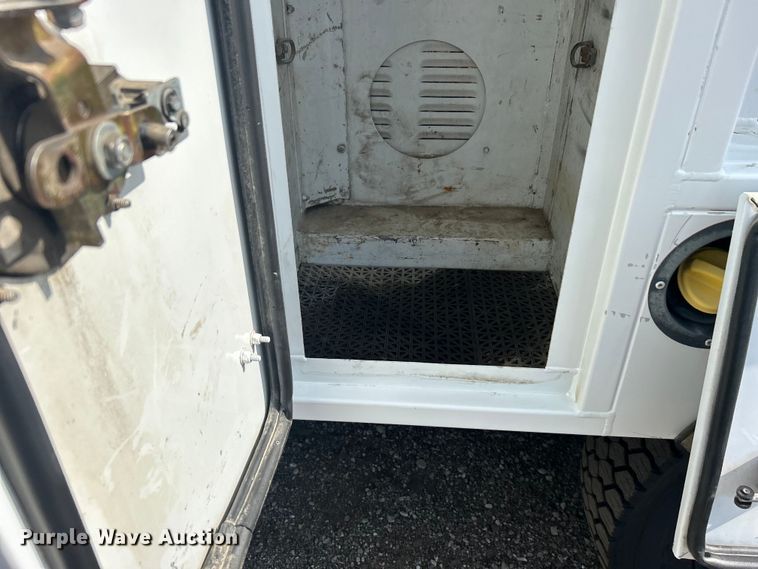 image for item EG0761 2012 Chevrolet  Silverado 2500HD Ext. Cab utility bed pickup truck