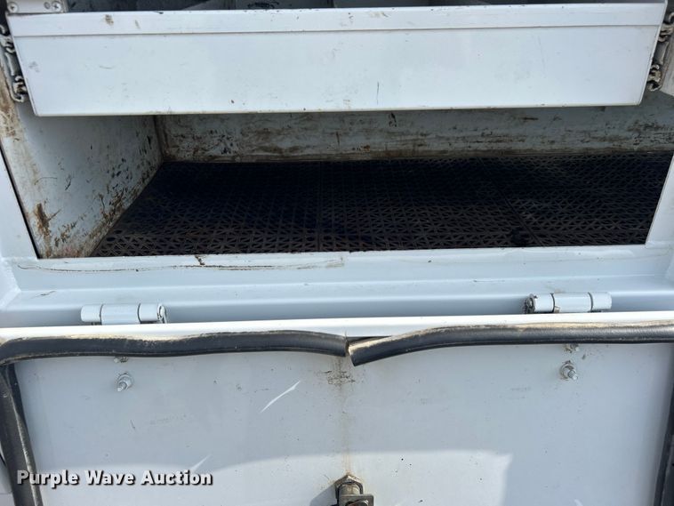 image for item EG0761 2012 Chevrolet  Silverado 2500HD Ext. Cab utility bed pickup truck