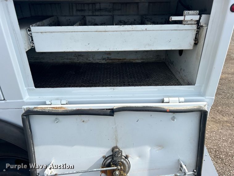 image for item EG0761 2012 Chevrolet  Silverado 2500HD Ext. Cab utility bed pickup truck