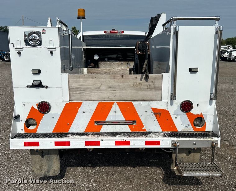 image for item EG0761 2012 Chevrolet  Silverado 2500HD Ext. Cab utility bed pickup truck