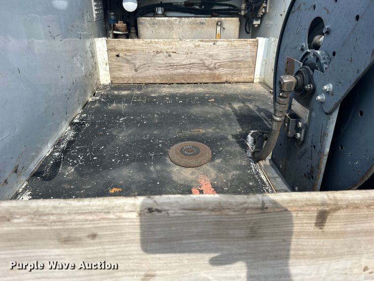 image for item EG0761 2012 Chevrolet  Silverado 2500HD Ext. Cab utility bed pickup truck