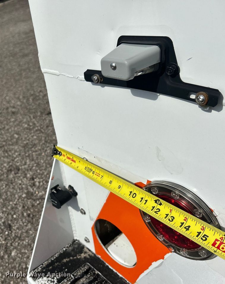 image for item EG0761 2012 Chevrolet  Silverado 2500HD Ext. Cab utility bed pickup truck