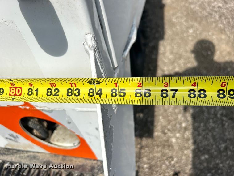 image for item EG0761 2012 Chevrolet  Silverado 2500HD Ext. Cab utility bed pickup truck