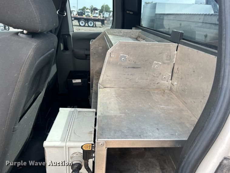 image for item EG0761 2012 Chevrolet  Silverado 2500HD Ext. Cab utility bed pickup truck