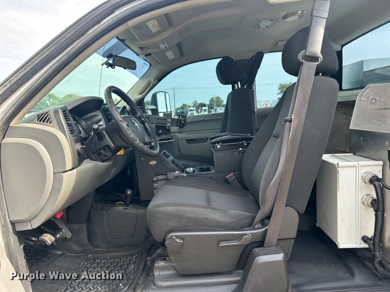 image for item EG0761 2012 Chevrolet  Silverado 2500HD Ext. Cab utility bed pickup truck