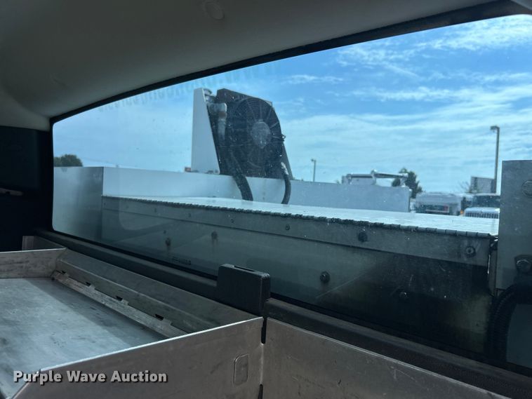 image for item EG0761 2012 Chevrolet  Silverado 2500HD Ext. Cab utility bed pickup truck