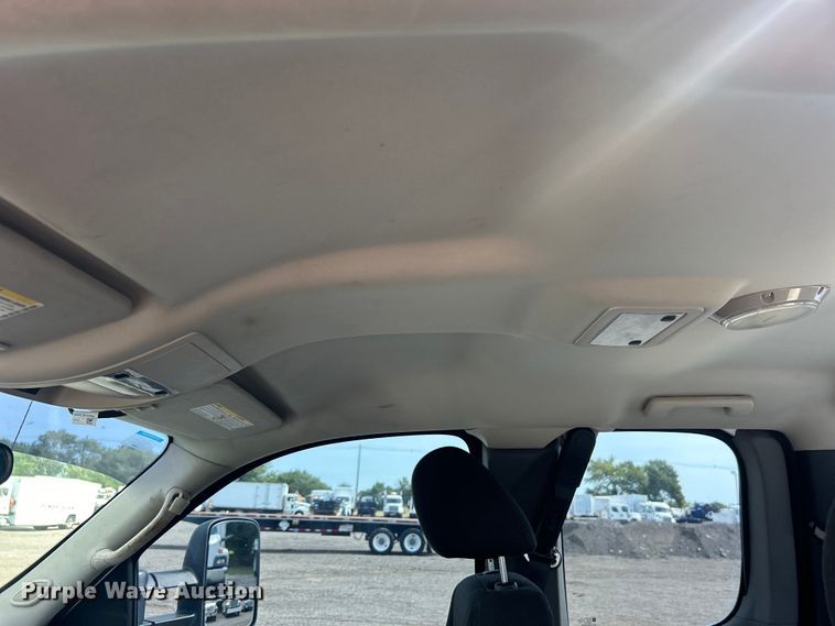 image for item EG0761 2012 Chevrolet  Silverado 2500HD Ext. Cab utility bed pickup truck