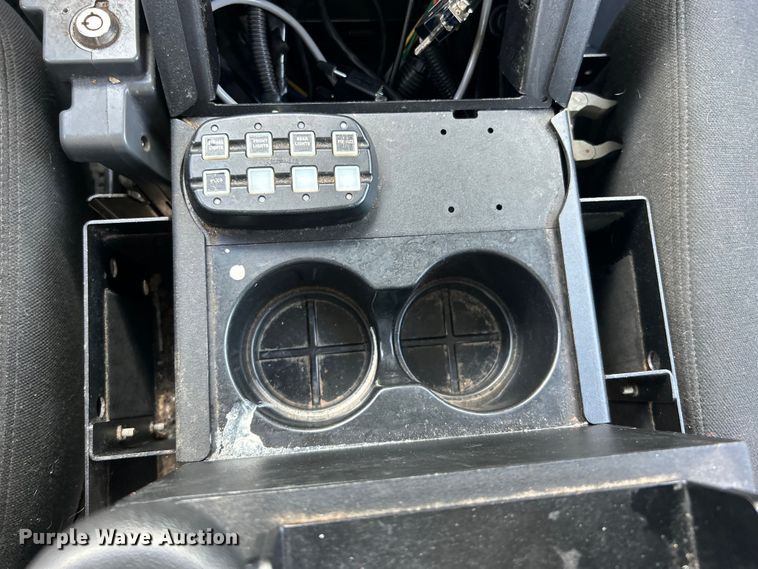 image for item EG0761 2012 Chevrolet  Silverado 2500HD Ext. Cab utility bed pickup truck