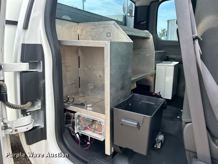 image for item EG0761 2012 Chevrolet  Silverado 2500HD Ext. Cab utility bed pickup truck