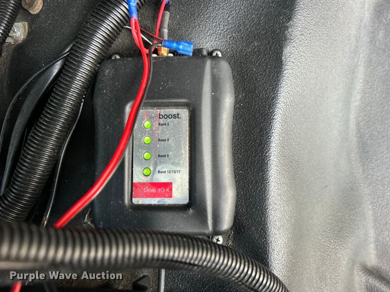 image for item EG0761 2012 Chevrolet  Silverado 2500HD Ext. Cab utility bed pickup truck