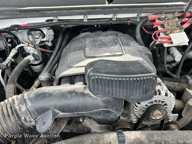 image for item EG0761 2012 Chevrolet  Silverado 2500HD Ext. Cab utility bed pickup truck