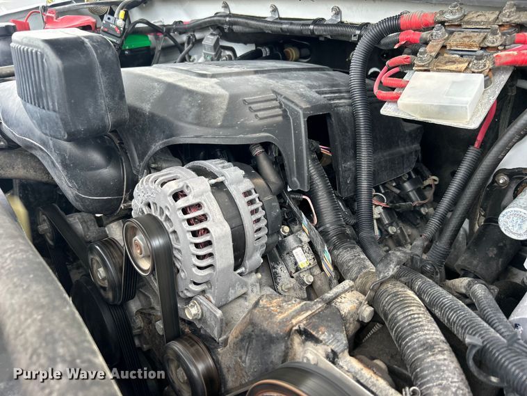 image for item EG0761 2012 Chevrolet  Silverado 2500HD Ext. Cab utility bed pickup truck