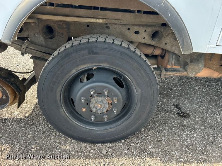 image for item EG0761 2012 Chevrolet  Silverado 2500HD Ext. Cab utility bed pickup truck