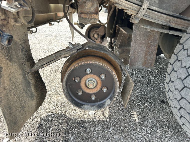 image for item EG0761 2012 Chevrolet  Silverado 2500HD Ext. Cab utility bed pickup truck