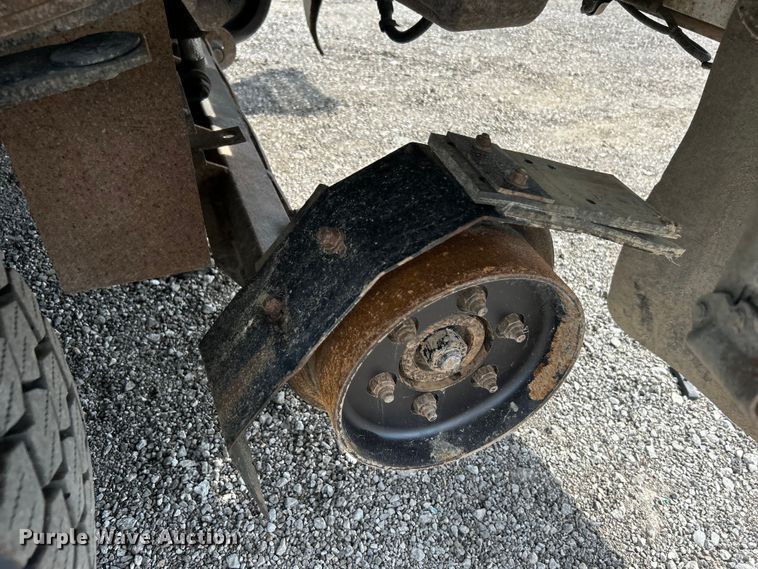 image for item EG0761 2012 Chevrolet  Silverado 2500HD Ext. Cab utility bed pickup truck